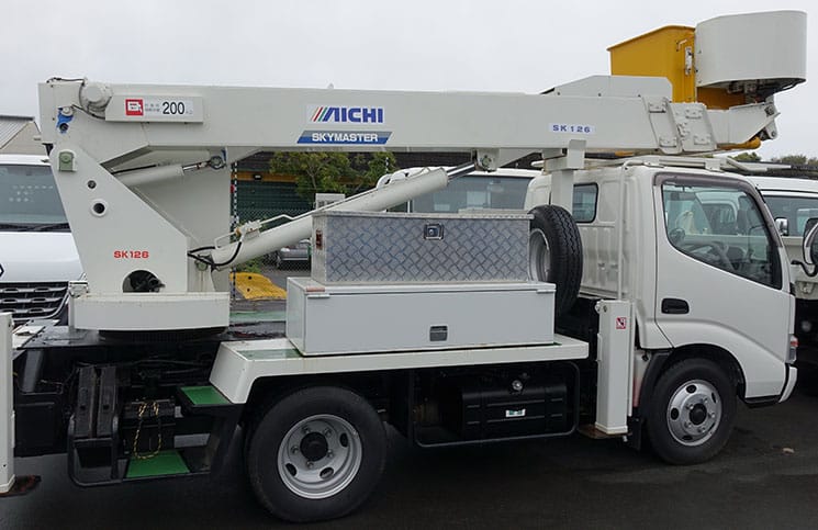 Non-complying bucket trucks major issue